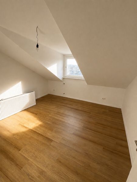 Modernisierte 2-Zimmer-Wohnung mit separater Küche